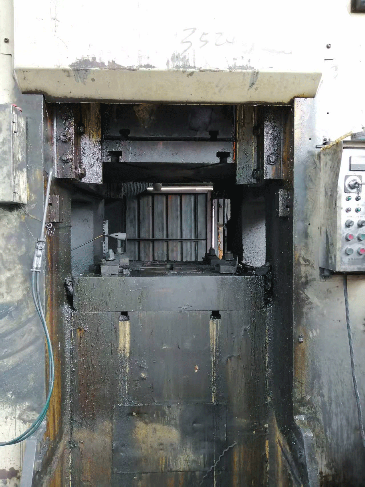 锻造机1